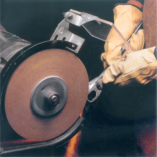 Meules d'abrasion & de polissage Scotch-brite, 6" dia. x 1" la, Arbre 1", Oxyde d'aluminium Chandler Sales