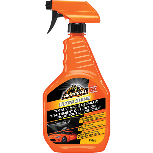 Traitement de finition pour tout le v&eacute;hicule Ultra Shine, 650 ml, Bouteille &agrave; g&acirc;chette Chandler Sales