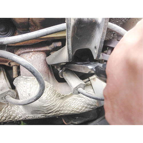 Pince pour retirer les capuchons de bougies d'allumage Chandler Sales