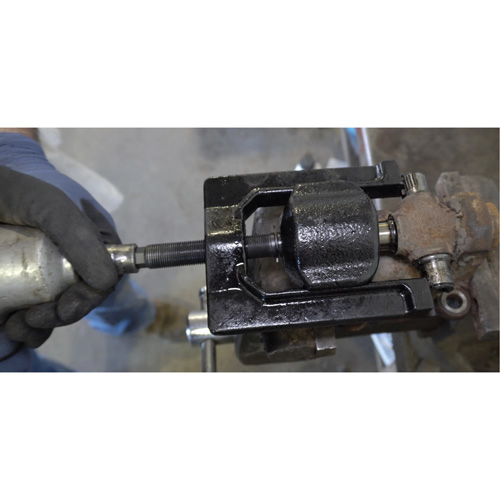 Medium U-Joint Puller, 1 Pcs, 1.7" Puller Length Chandler Sales