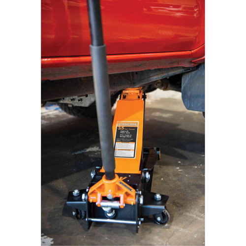 Cric rouleur &agrave; levage &eacute;lev&eacute; avec manche en 2 morceaux, 3,5 tonne(s) Capacit&eacute;, 3-7/20" Abaiss&eacute;e, Hydraulique &agrave; main Chandler Sales