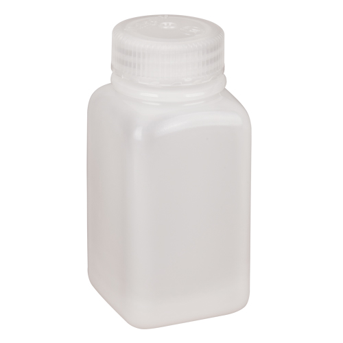 Bouteilles peu encombrantes &agrave; prise facile, Carr&eacute;e, 6 oz, Plastique Chandler Sales