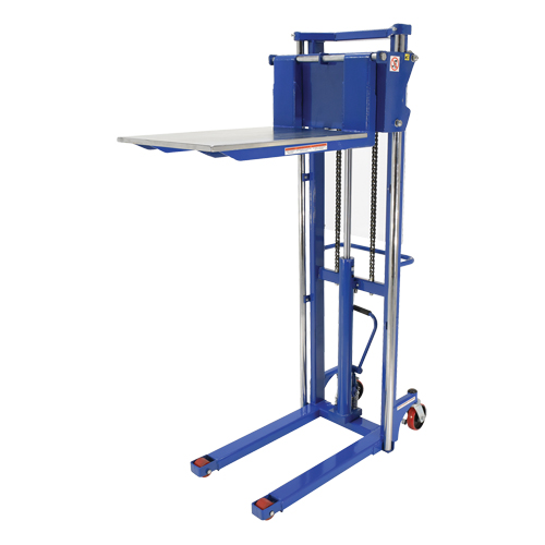 Gerbeur Hefti-Lift, M&eacute;canisme Pompe au pied, Capacit&eacute; de 1500 lb, Levage max de 63" Chandler Sales