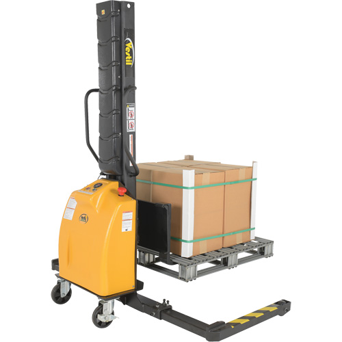 Gerbeur motoris&eacute; avec m&acirc;t &eacute;troit, Fonctionnement &eacute;lectrique, Capacit&eacute; 1000 lb, Lev&eacute;e max 63" Chandler Sales