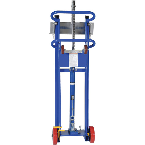 Gerbeur &agrave; plateforme hydraulique, M&eacute;canisme Pompe au pied, Capacit&eacute; de 750 lb, Levage max de 52" Chandler Sales