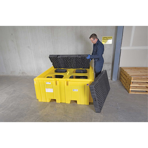GRV Spill Pallet Plus avec drain, Capacit&eacute; de d&eacute;versement 365 gal. US, 62" x 62" x 28" Chandler Sales
