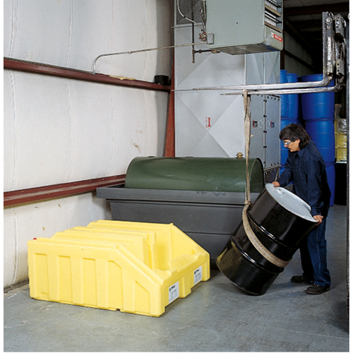 Poly-Racker pour syst&egrave;me Poly-Rack, 49" lo x 53" la x 23" ha, 102 gal. US Capacit&eacute; Chandler Sales