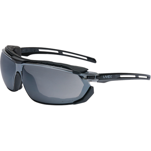 Lunettes de s&eacute;curit&eacute; &eacute;tanches Uvex Tirade, Lentille Argent/Miroir, Antibu&eacute;e, ANSI Z87+/R&eacute;pond ou surpasse la norme CSA Z94.3 Chandler Sales