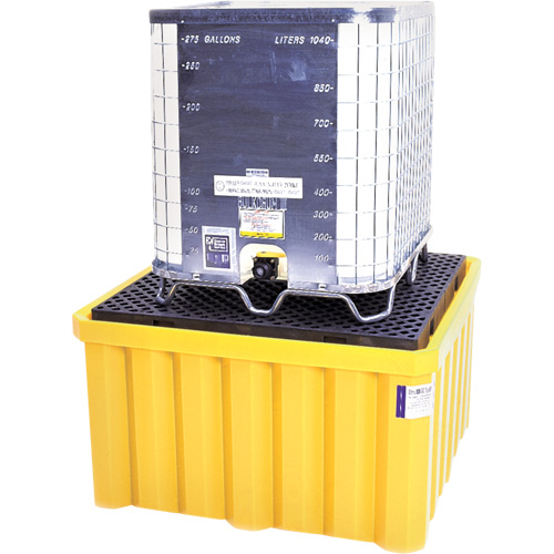 Palette antid&eacute;versement avec drain Ultra-IBC Spill Pallet , Capacit&eacute; de d&eacute;versement 400 gal. US, 58,75" x 58,75" x 33" Chandler Sales
