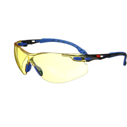 Lunettes de s&eacute;curit&eacute; Solus avec lentilles Scotchgard, Lentille Ambr&eacute;e, Antibu&eacute;e, R&eacute;pond ou surpasse la norme CSA Z94.3 Chandler Sales