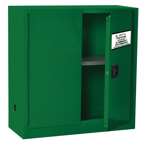 Armoire de rangement pour pesticides, 30 gal., 44" h x 43" l x 18" p Chandler Sales