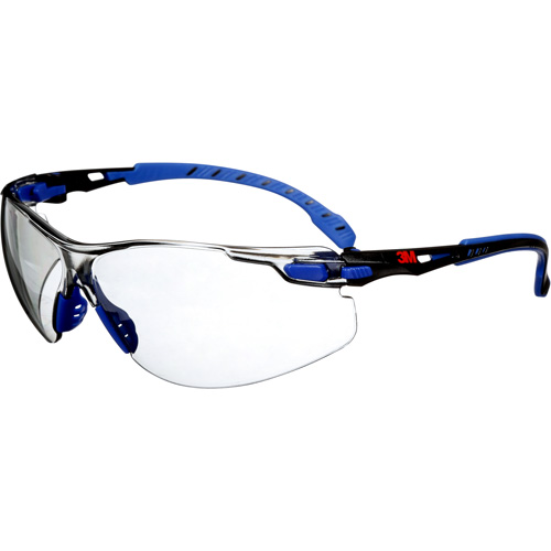 Lunettes de s&eacute;curit&eacute; Solus avec lentille Scotchgard, Lentille Int&eacute;rieur/ext&eacute;rieur, Antibu&eacute;e, R&eacute;pond ou surpasse la norme CSA Z94.3 Chandler Sales