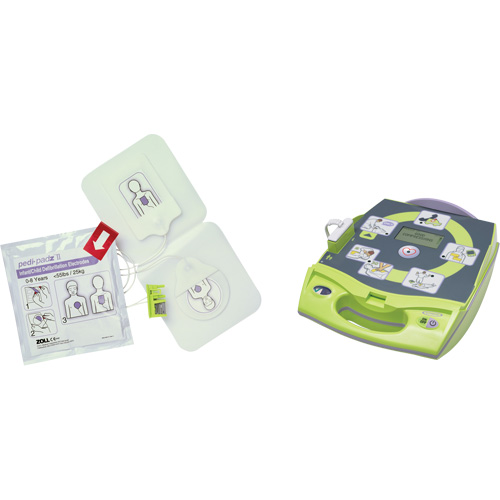 D&eacute;fibrillateur enti&egrave;rement automatis&eacute; AED Plus en anglais avec &eacute;lectrodes Pedi-Padz II suppl&eacute;mentaires, Automatique, Anglais, Classe 4 Chandler Sales