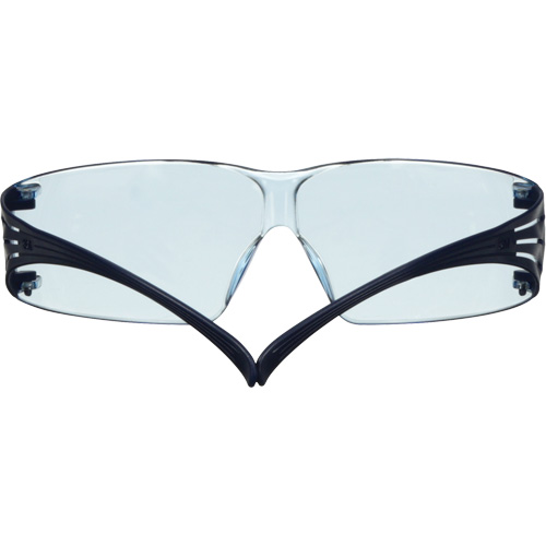 Lunettes de s&eacute;curit&eacute; SecureFit s&eacute;rie 200, Lentille Bleu, Antibu&eacute;e/Anti-&eacute;gratignures, ANSI Z87+/R&eacute;pond ou surpasse la norme CSA Z94.3 Chandler Sales