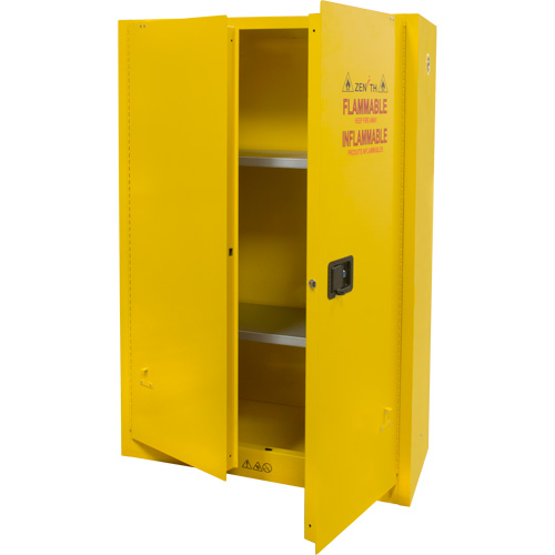 Armoire pour produits inflammables, 45 gal., 2 Porte(s), 43" La x 65" h x 18" p Chandler Sales