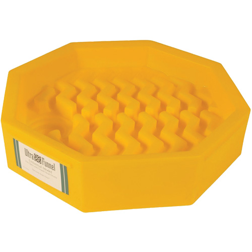 Ultra-Universal Funnel avec bec verseur Chandler Sales