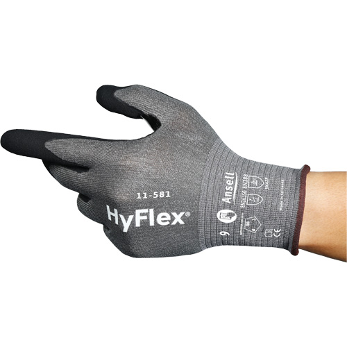 Gants industriels ultral&eacute;gers 11-581 HyFlex, Taille 6, Calibre 21, Rev&ecirc;tement Nitrile, Enveloppe en Nylon/PEHP/Tungst&egrave;ne/Spandex, ASTM ANSI niveau A6 Chandler Sales