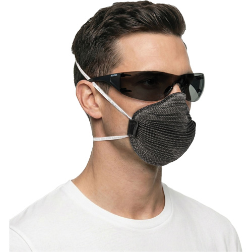 Lunettes de s&eacute;curit&eacute; Adapt Lite, Lentille Fum&eacute;e, Antibu&eacute;e/Anti-&eacute;gratignures, ANSI Z87+/R&eacute;pond ou surpasse la norme CSA Z94.3 Chandler Sales