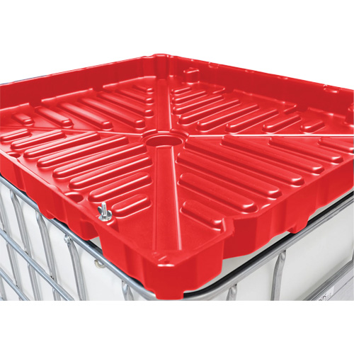Entonnoir GRV pleine grandeur de 30 gal en poly&eacute;thyl&egrave;ne rouge r&eacute;sistant aux produits chimiques Chandler Sales
