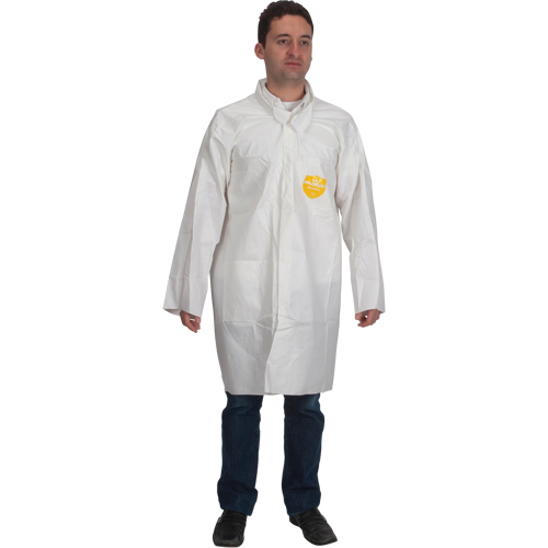 Sarrau de laboratoire ProShield 60, Microporeux/Polypropyl&egrave;ne, Blanc, Moyen Chandler Sales