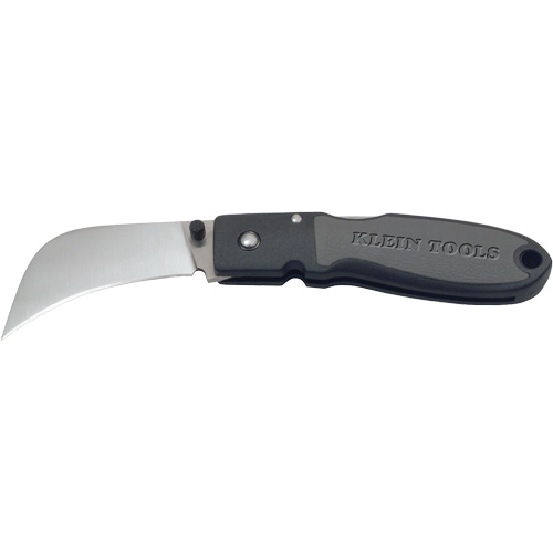 Couteau &agrave; verrouillage avec lame &agrave; bec de faucon, 2-5/8" lame, lame en Acier inoxydable, poign&eacute;e en R&eacute;sine de nylon Chandler Sales