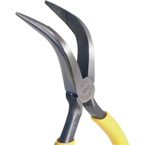 Pince &agrave; bec long recourb&eacute;e, 6-1/4" lo Chandler Sales