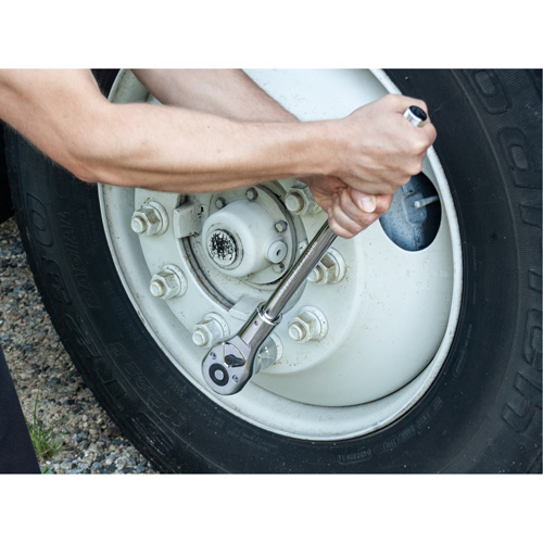 Cl&eacute; &agrave; cliquet &agrave; t&ecirc;te en larme &agrave; d&eacute;clenchement rapide &agrave; 24 dents, Prise de 3/4", Poign&eacute;e Ordinaire Chandler Sales