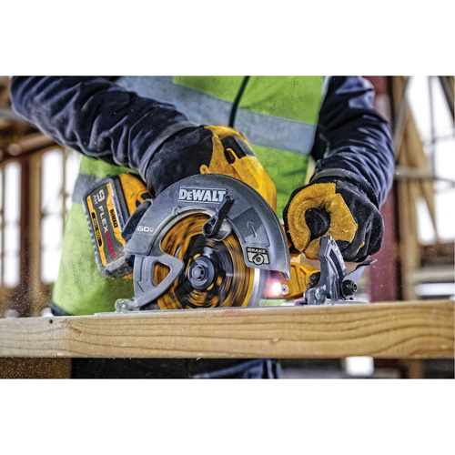 Ensemble scie circulaire sans fil Flexvolt Max** avec frein &eacute;lectrique, 7-1/4", 60 V Chandler Sales