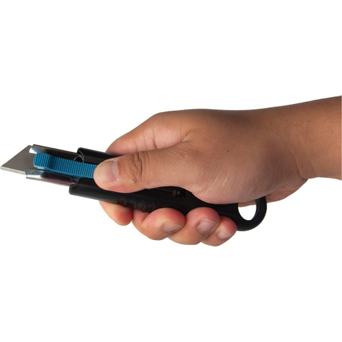 Couteau de s&eacute;curit&eacute; r&eacute;tractable standard, Acier inoxydable, Prise en Caoutchouc Chandler Sales
