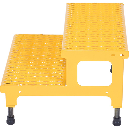 Plate-forme ajustable Step-Mate, 2 marche(s), 23-13/16" la x 22-7/8" lo x 15-1/4" h, Capacit&eacute; 500 lb Chandler Sales