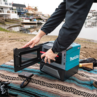 Four &agrave; micro-ondes sans fil 40 V Max XGT (outil seulement), 350 W/500 W, Noir/bleu Chandler Sales