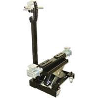 Cric de levage dextr&eacute;mit&eacute; par pare-chocs, Capacit&eacute; de 12 tonne(s), 8" - 15-3/4" h Chandler Sales