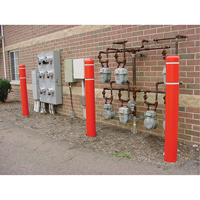 Capuchons en polyethylene pour borne de protection, 6-5/8" dia. x 72" l, Rouge Chandler Sales