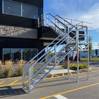 Escalier Smartstairs t&eacute;lescopique &agrave; 3-5 marches en aluminium Chandler Sales