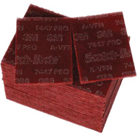 Tampons manuels Scotch-Brite 7447, Oxyde d'aluminium, 9" x 6", Grain Tr&egrave;s fin Chandler Sales