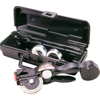 Ensembles &eacute;tiqueteuse en relief/ruban de m&eacute;tal Chandler Sales