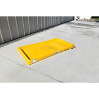 Ultra-Containment Tray&reg;, 54" L x 29.8" W x 3.5" H, 16.5 US gal. Spill Capacity Chandler Sales