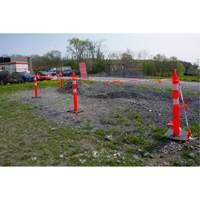 Poteau d&eacute;lin&eacute;ateur de qualit&eacute; sup&eacute;rieure, 42" h, Orange Chandler Sales