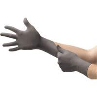 Gants jetables TouchNTuff 93-250, 6/T-petit, Nitrile, 5,1 mils/7,9-mil, Sans poudre, Gris Chandler Sales