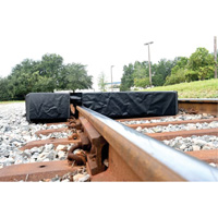 Ultra-Track Berm, 144 US gal. Capacity, 4' W x 6' L x 12" H, Foam Wall Chandler Sales