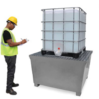 Ultra-IBC Spill Pallet en acier, Capacit&eacute; de d&eacute;versement 370 gal. US, 57,6" x 34,7" x 56,9" Chandler Sales