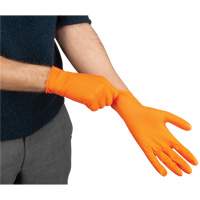 Gants d'examen de poids lourd &agrave; prise tactile, Petit, Nitrile, 8 mils, Sans poudre, Orange Chandler Sales