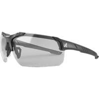 Lunettes de s&eacute;curit&eacute; Tacana avec Vapor Shield, Antibu&eacute;e/Antireflet, ANSI Z87+/R&eacute;pond ou surpasse la norme CSA Z94.3 Chandler Sales