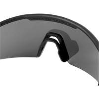 Lunettes de s&eacute;curit&eacute; enveloppantes avec lentille &agrave; double rev&ecirc;tement, Lentille Rouge/Miroir, Anti-&eacute;gratignures/Polaris&eacute;, ANSI Z87+/R&eacute;pond ou surpasse la norme CSA Z94.3 Chandler Sales