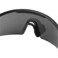 Lunettes de s&eacute;curit&eacute; enveloppantes, Lentille Noir, Anti-&eacute;gratignures, ANSI Z87+/R&eacute;pond ou surpasse la norme CSA Z94.3 Chandler Sales