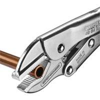 Pince-&eacute;tau universelle &agrave; m&acirc;choires fixes, Longueur 7-1/4" Chandler Sales