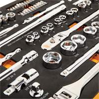 Jeu doutils de m&eacute;canicien 120XP &agrave; entraînement de 1/4", 3/8" et 1/2" avec plateau en mousse, 89 M Chandler Sales