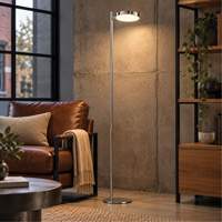 Lampe sur pied en chrome satin&eacute; avec base en m&eacute;tal Chandler Sales